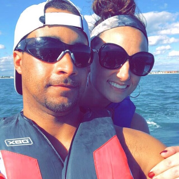 Hello - Picture 12 of 16